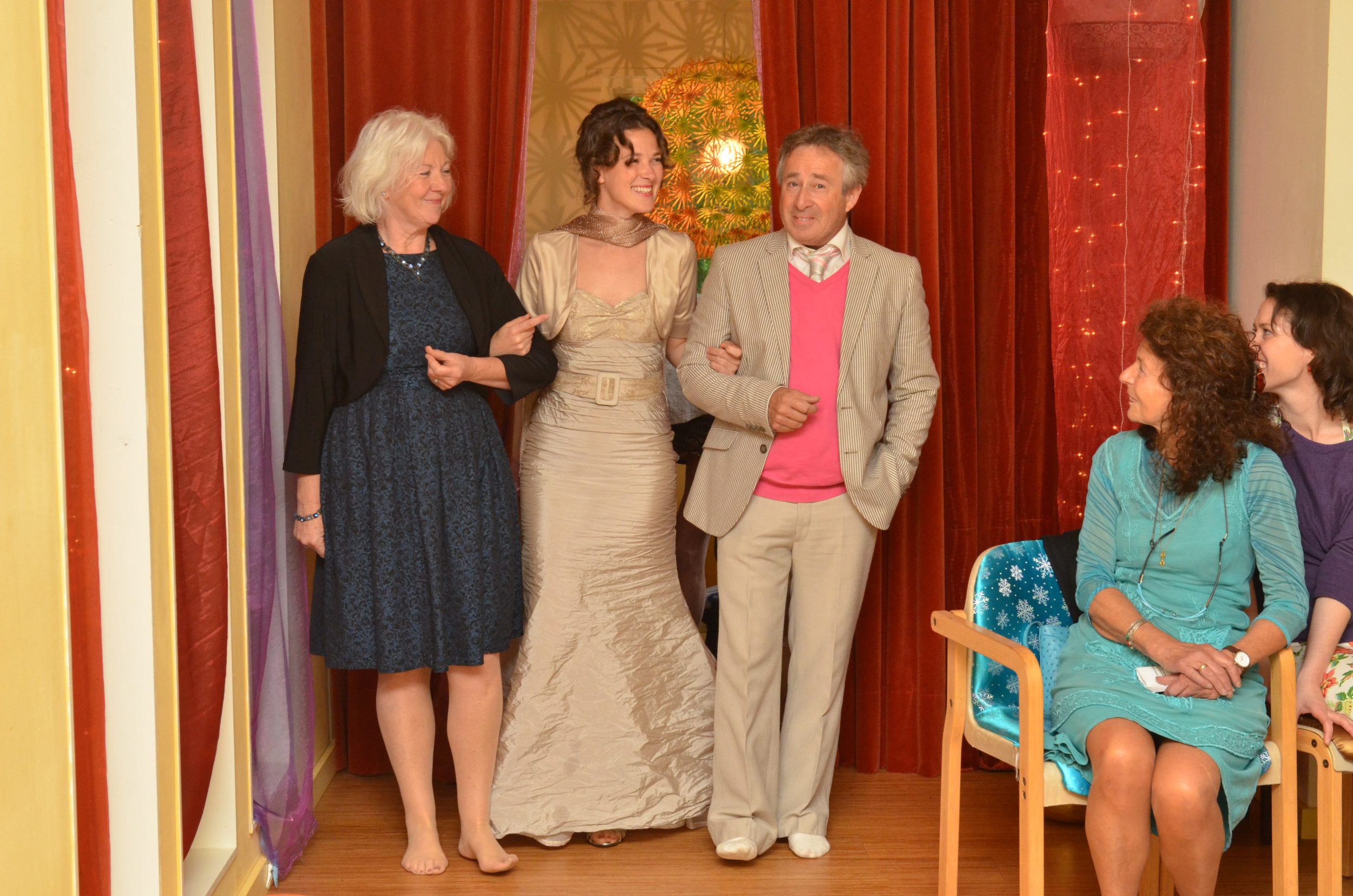 Trouw beloven aan mezelf ceremonie met papa en mama
